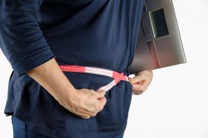 Mais de metade da população adulta com excesso de peso ou obesidade - 2022